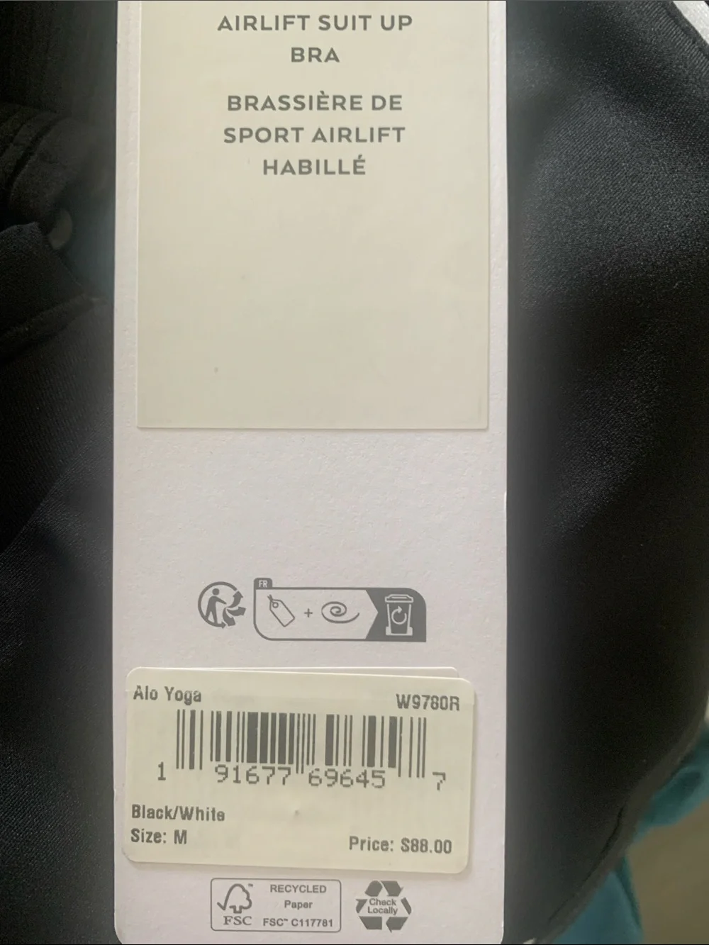 49. NWT Alo yoga airlift suit up bra BLACK / WHITE Size: M